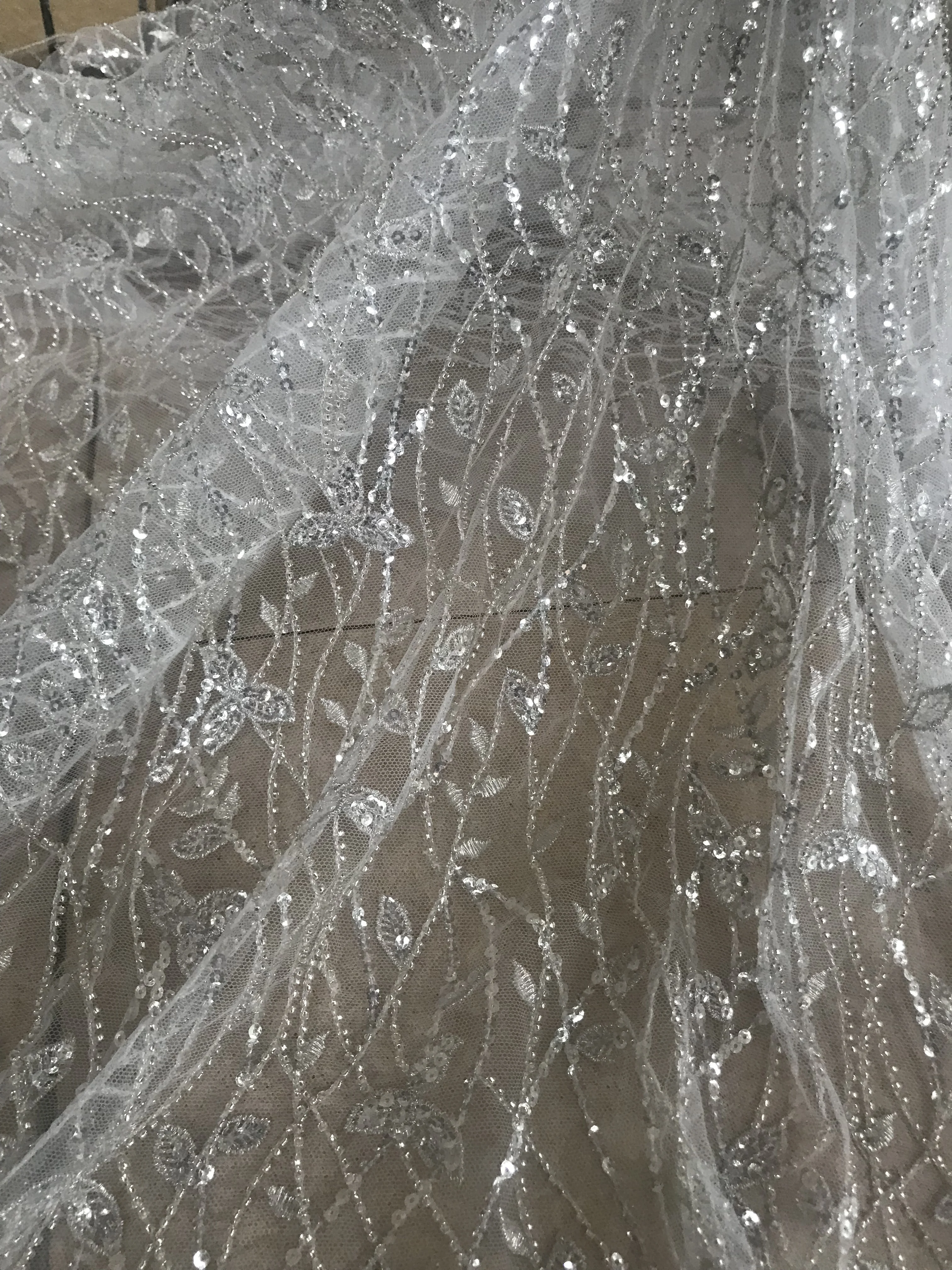 

Lovely Embroidery Net Lace with Beads, Soft Tulle Mesh, Best Quality, SYJ-92887