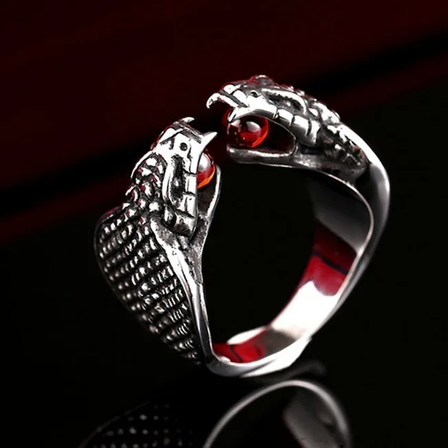 Personality Exaggeration Snake Finger Ring Red Glass Stone Cocktail Party Punk Ring for Men Cool Biker Ring Hip Hop Jewelry