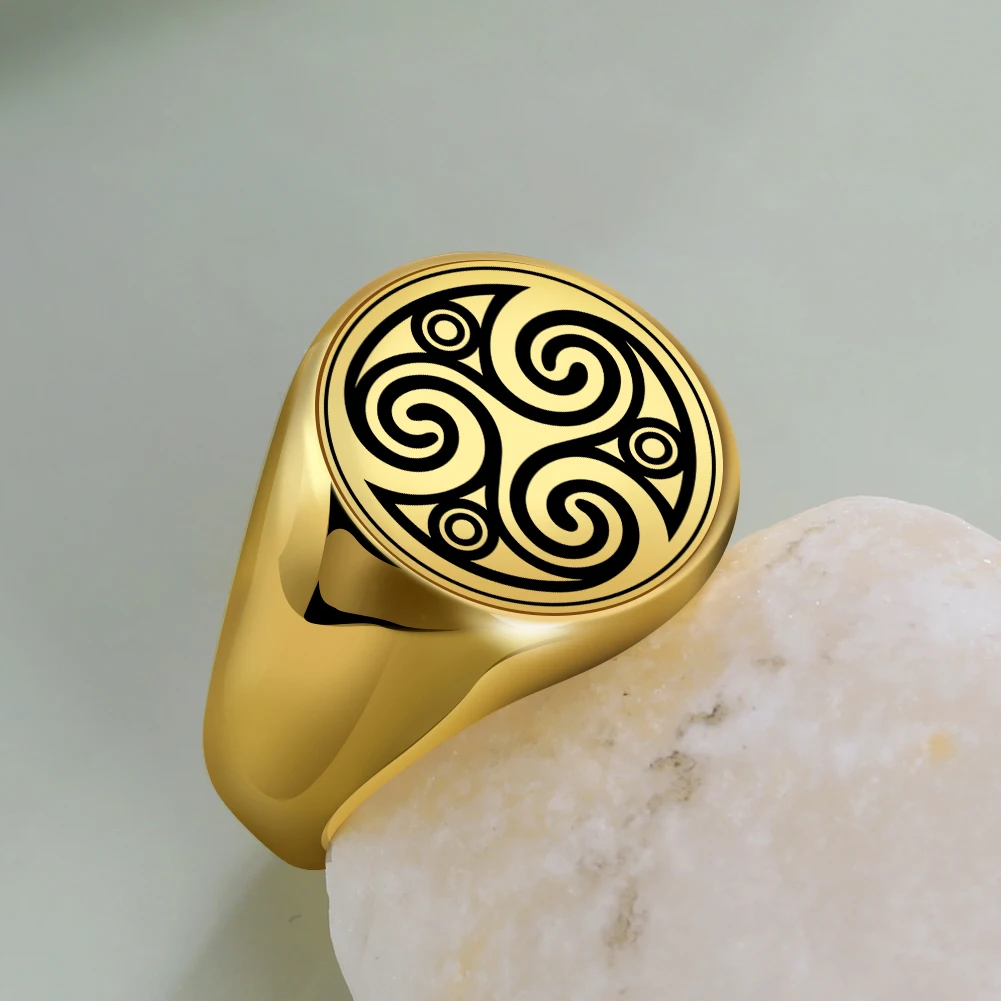 LIKGREAT Stainless Steel Rings for Men Triskele Triple Spiral Symbol Amulet Solomon Signet Ring Punk Occult Magic Pagan Talisman