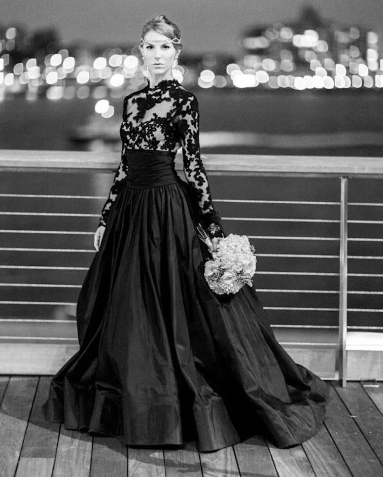 2023 New Custom Made Black Vintage Gothic Style Prom Dresses Long Sleeve High Neck Lace Taffeta A-Line Evening Formal Gowns