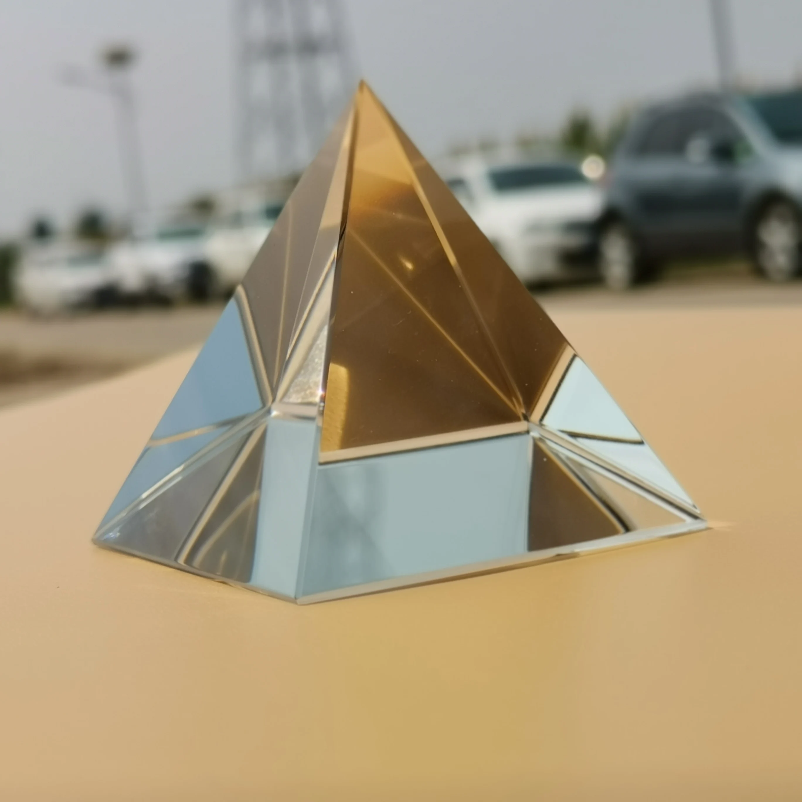 Color Prism Pyramid Crystal Energy Generator Prisms 80mm K9 Glass Teaching Experiment Tool Customizable Family Decoration Gift