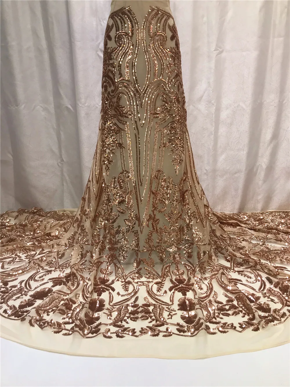 

New French Net Lace Fabric With Gold Sequins Lace Fabric 2022 High Quality Tulle African Voile Lace Nigerian For Wedding Dress