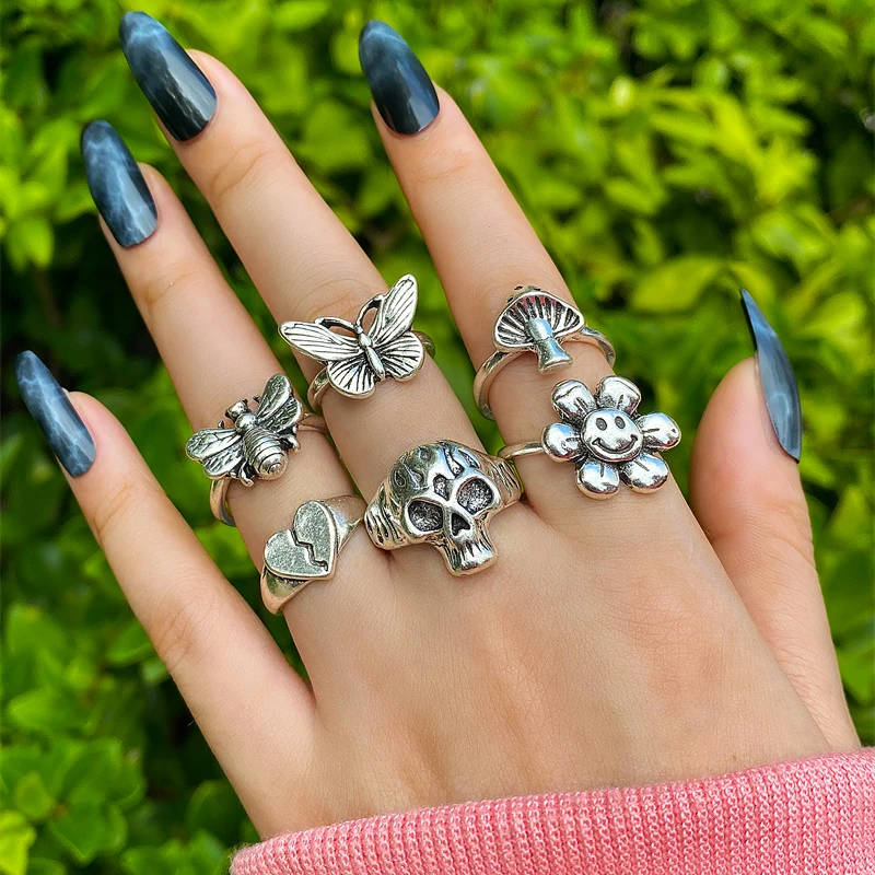 Der Gothic Herz-Schmuck: Eine dunkle und romantische Ausdrucksform
