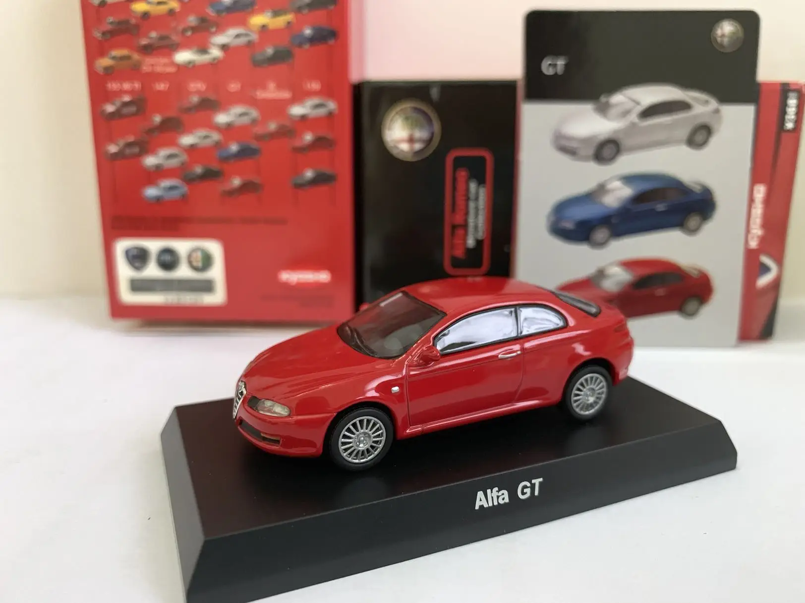 

Модель тележки KYOSHO 1/64 ALFA GT, литье под давлением, из сплава