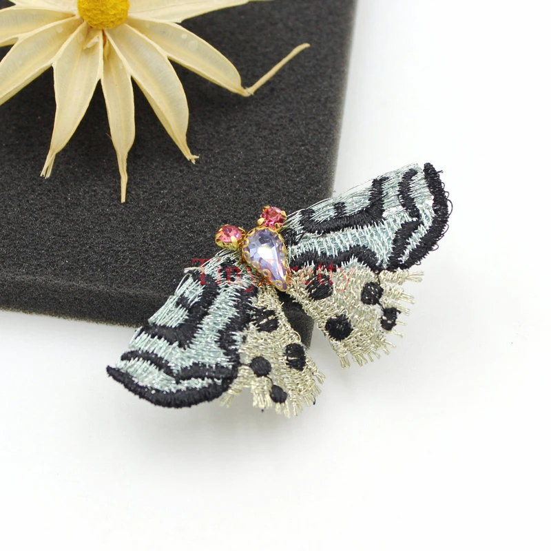 10pcs Handmade Embroidery Moth Butterflies Crystal Beaded Embroidered Moth Butterfly Applique Patches for DIY Jewelry Making