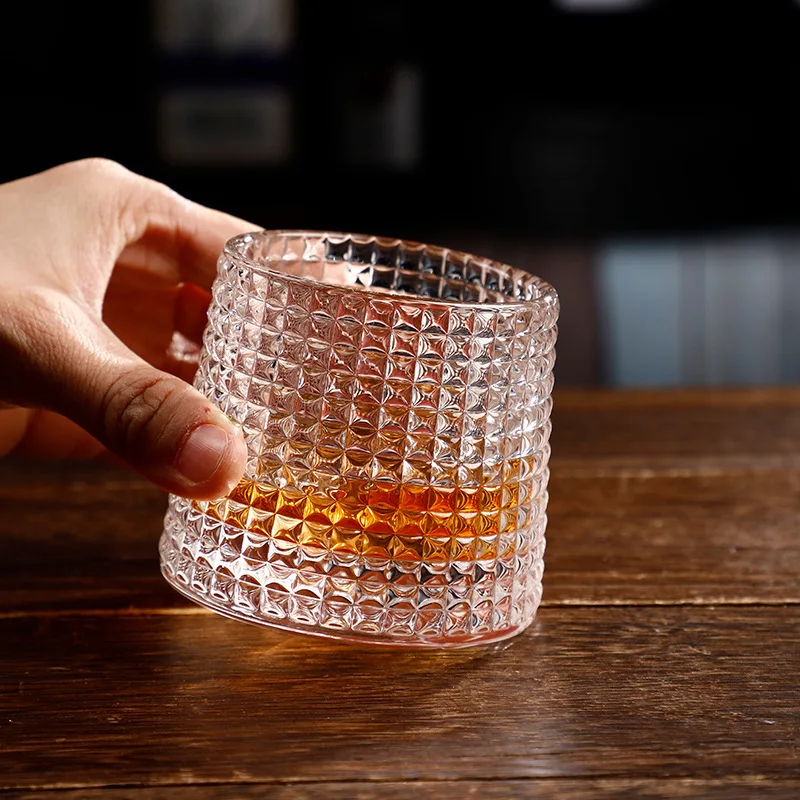 Online celebrity Zhuanzhuan Cup Creative Rotary Decompression Glass Cup Japanese Hammer Beer Cup Foreign Wine Glass Whiskey Cup