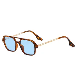 Gafas de sol Retro con doble puente para hombre y mujer, lentes de sol con degradado rosa a la moda, con agujeros de leopardo azul