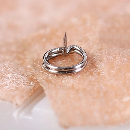 Imagen 2 del producto Zhongyan Taihe 100 unids/caja aguja de prensa de acupuntura desechable estéril para orejas masaje de la piel instrumento de relajación pegatinas de orejas