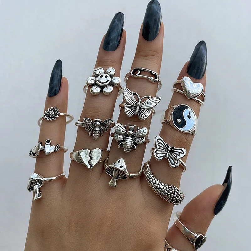 Punk Gothic Heart Ring Set for Women Black Dice Vintage Hip-Hop Silver Color Plated Retro Rhinestone Charm Finger Jewelry