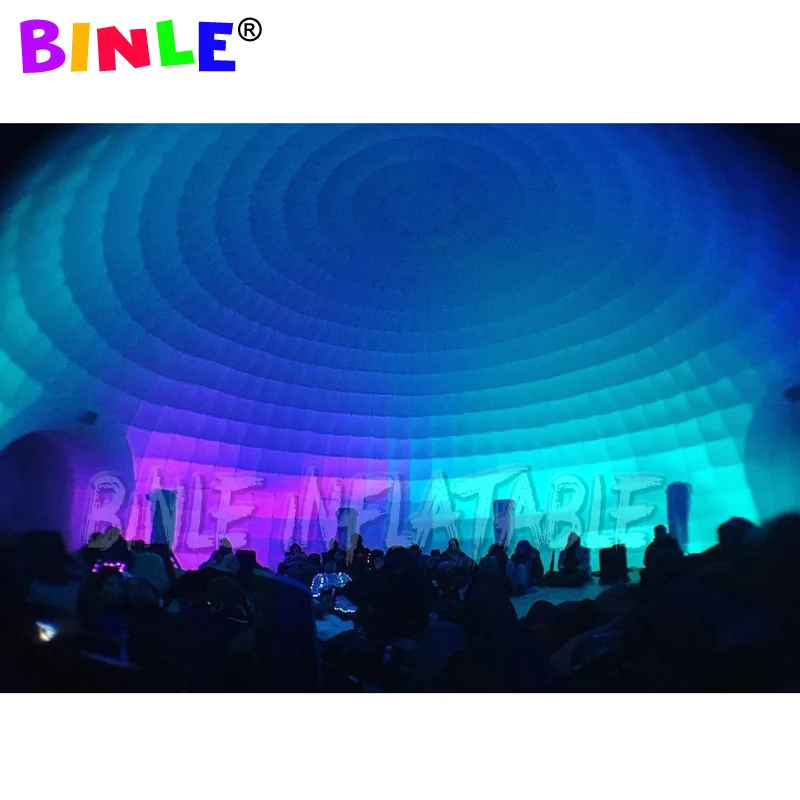 10m 80 persone che colpiscono la tenda gonfiabile all'aperto della cupola di Oxford con le strisce principali discoteca Igloo Party Wedding House Air Marquee per l'evento