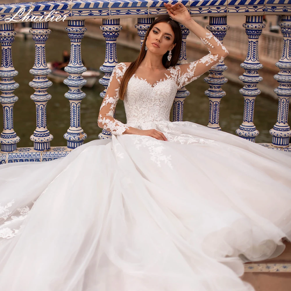 Lhuilier-vestido de novia elegante con cuello redondo, vestido de novia con apliques de encaje, mangas completas, largo hasta el suelo, tren de la capilla