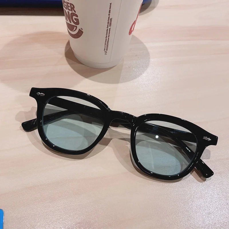 New Round Sunglasses Men Women Small Fashion Vintage High Quality Brand Designer Cat Eye Sun Glasses Hip Pop Black Blue Shadow