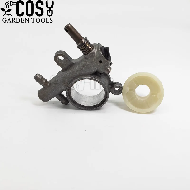 

1Set 2500/3800 Chainsaw Spare Parts Oil Pump With Worm Drive Gear Fits Chain saw 25CC/38CC