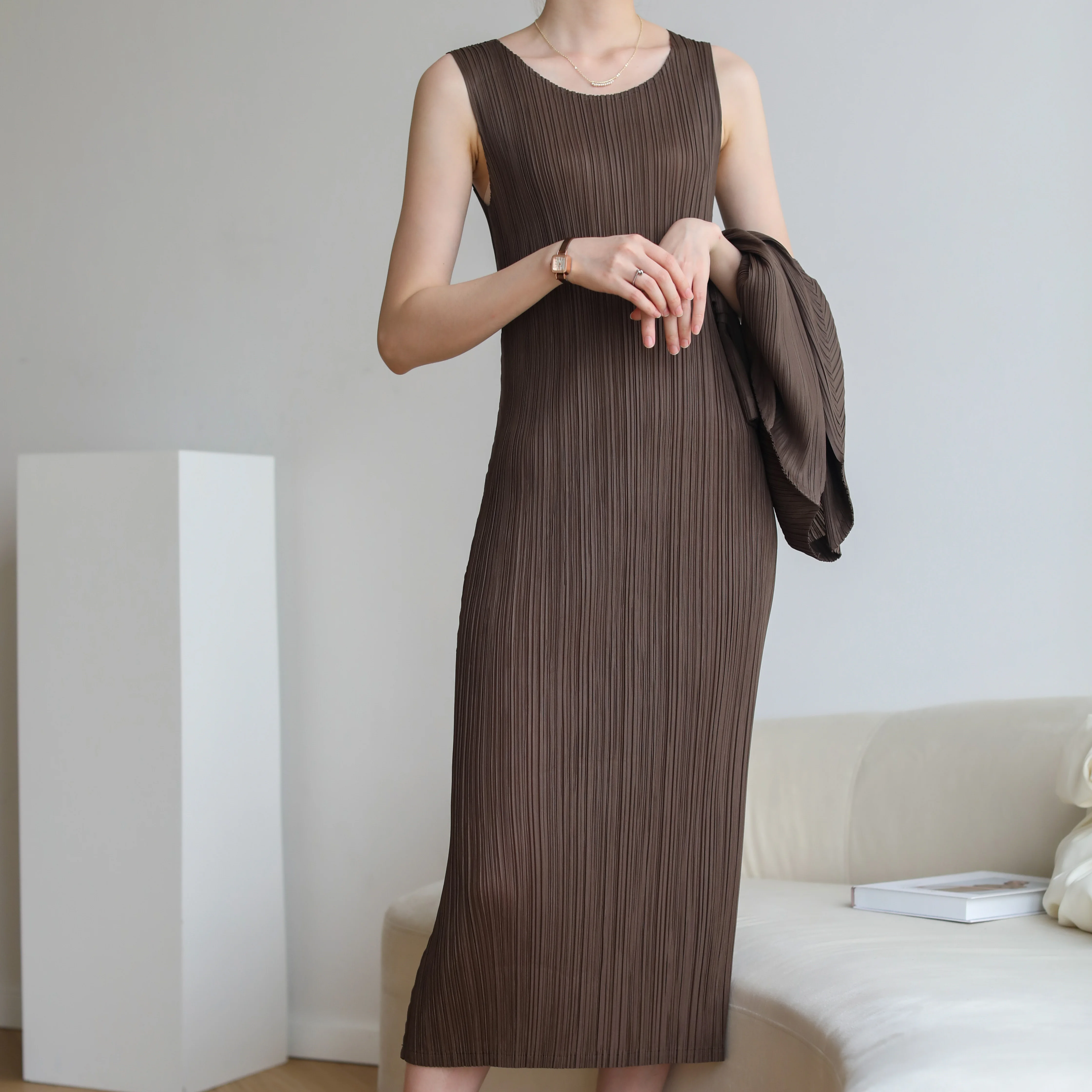 New line of Japanese style fall miyake pleated fashion sleeveless slimming bottom slimming tank dress