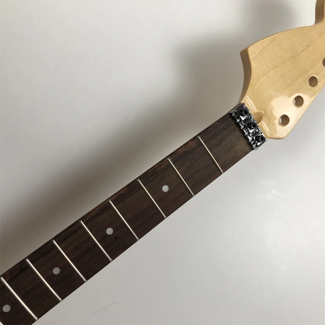 Reverse Big Head Electric Guitar Neck 24 Fret 25.5 inch Maple Rosewood Fretboard Dot inlay Locking Nut Gloss