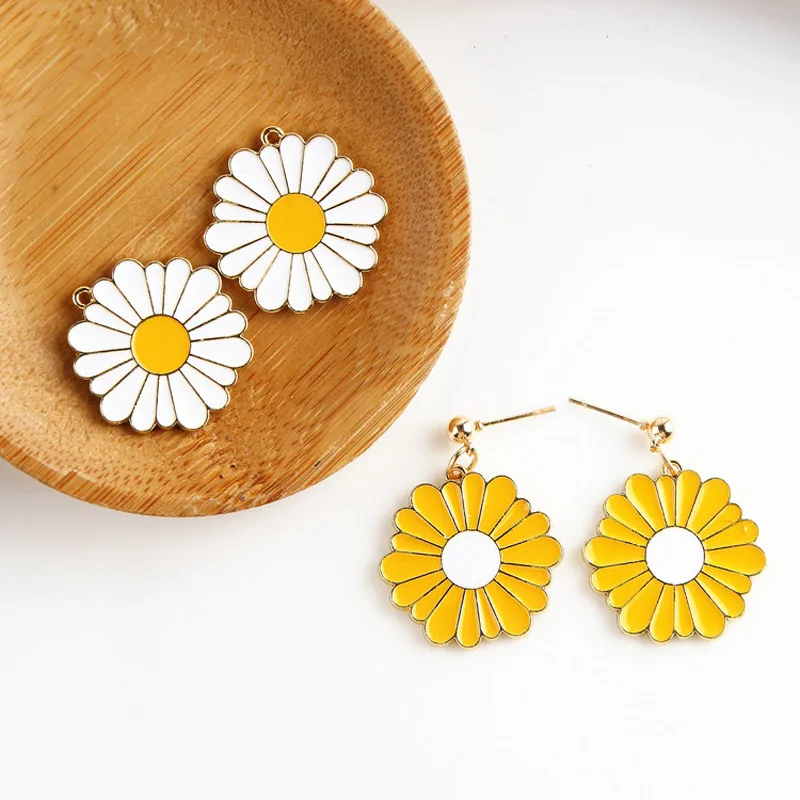 ApeUr 10PCS Enamel Daisy Charms Flower Alloy Pendant Jewelry Making  Earrings Bracelet Floating Accessory Wholesale