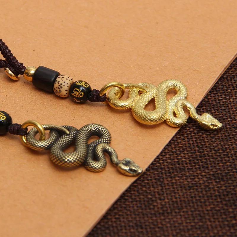 Brass Metal Snake Pendant Necklace Men Retro Handmade Rope Key Chain Animal Cobra Keychain Multitool Bag Lanyard Hanging Jewelry