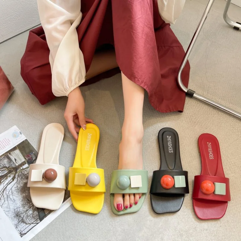 Women's New Sandals and Slippers, Foreign Style, Fashion Trend, Flat-bottomed Flip Flops, Fresh Soft-soled Shoes