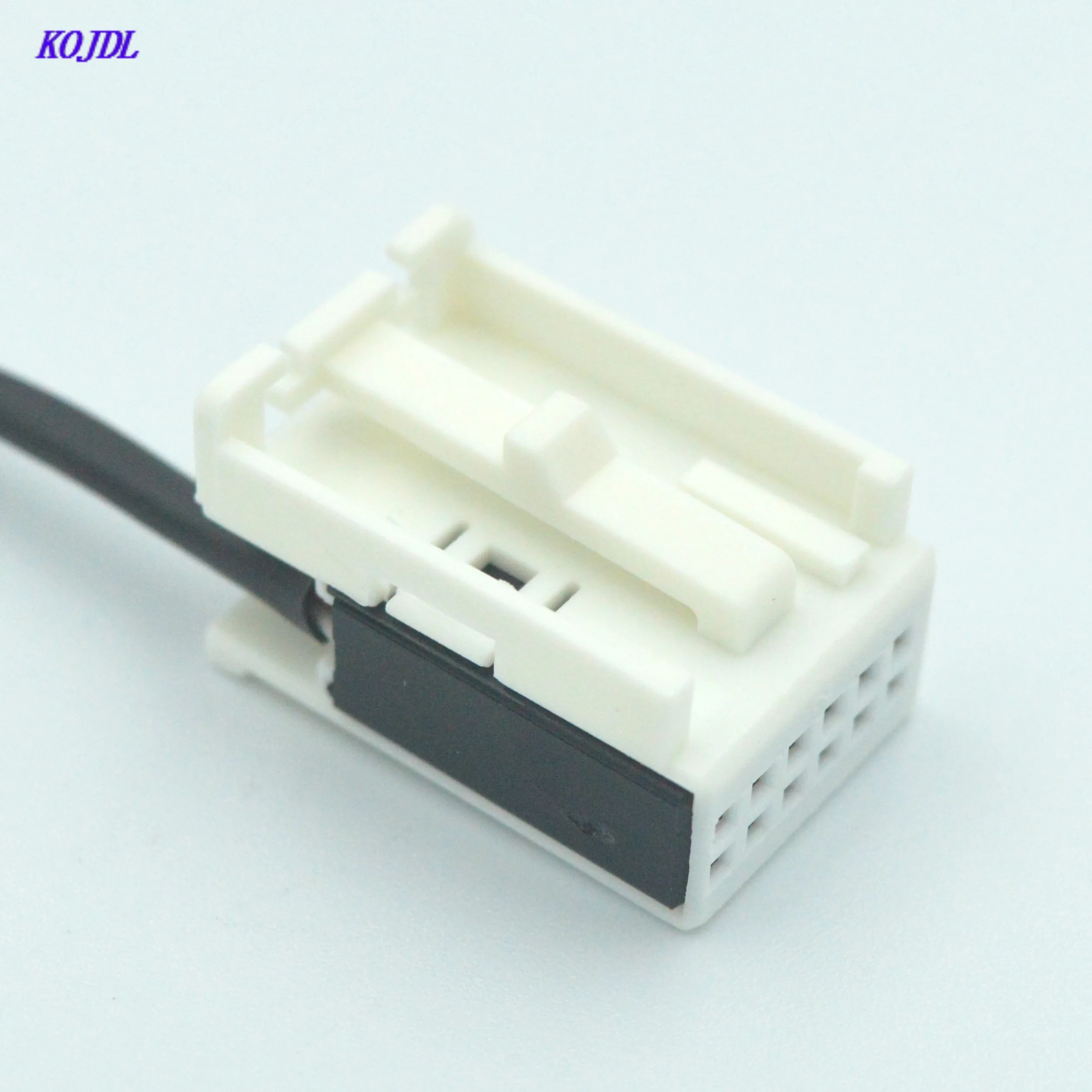 Car AUX Line Input Cable  Plug For Mercedes Benz Comand APS NTG W209 CD 20 30 50 W221 W251 W164 X164 W169  W203 W245 KOJDL