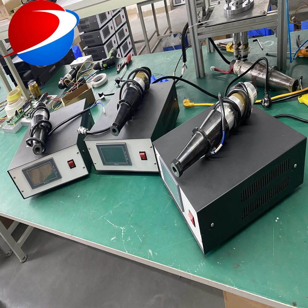 

2600W/15khz 270*25mm Ultrasonic Welding Transducer Booster Horn and ultrasonic generator