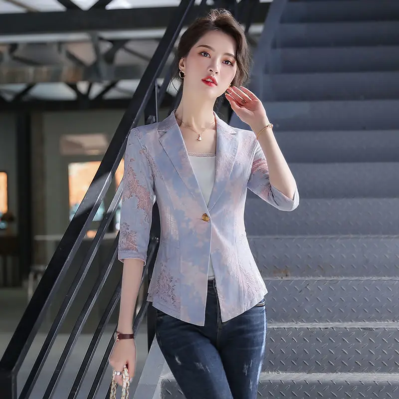 

Female Shawl 2024 Summer Korean New Women Thin Style Slim Wild Single Button Hollow Lace Sun Protection Clothing Y142