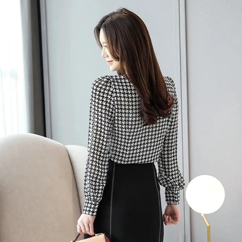 Vintage Houndstooth Printed Bow Women\'s Shirt Elegant Office Lady V-Neck Pullovers Fashion Commute Loose Oversize Blouses Female