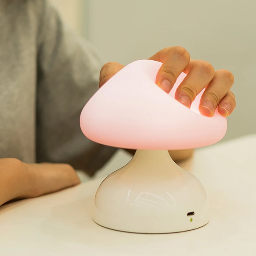 キノコ型LEDランプ,回転フック付き,USB充電式,子供用の調光可能なシリコンLEDナイトライト,寝室に最適