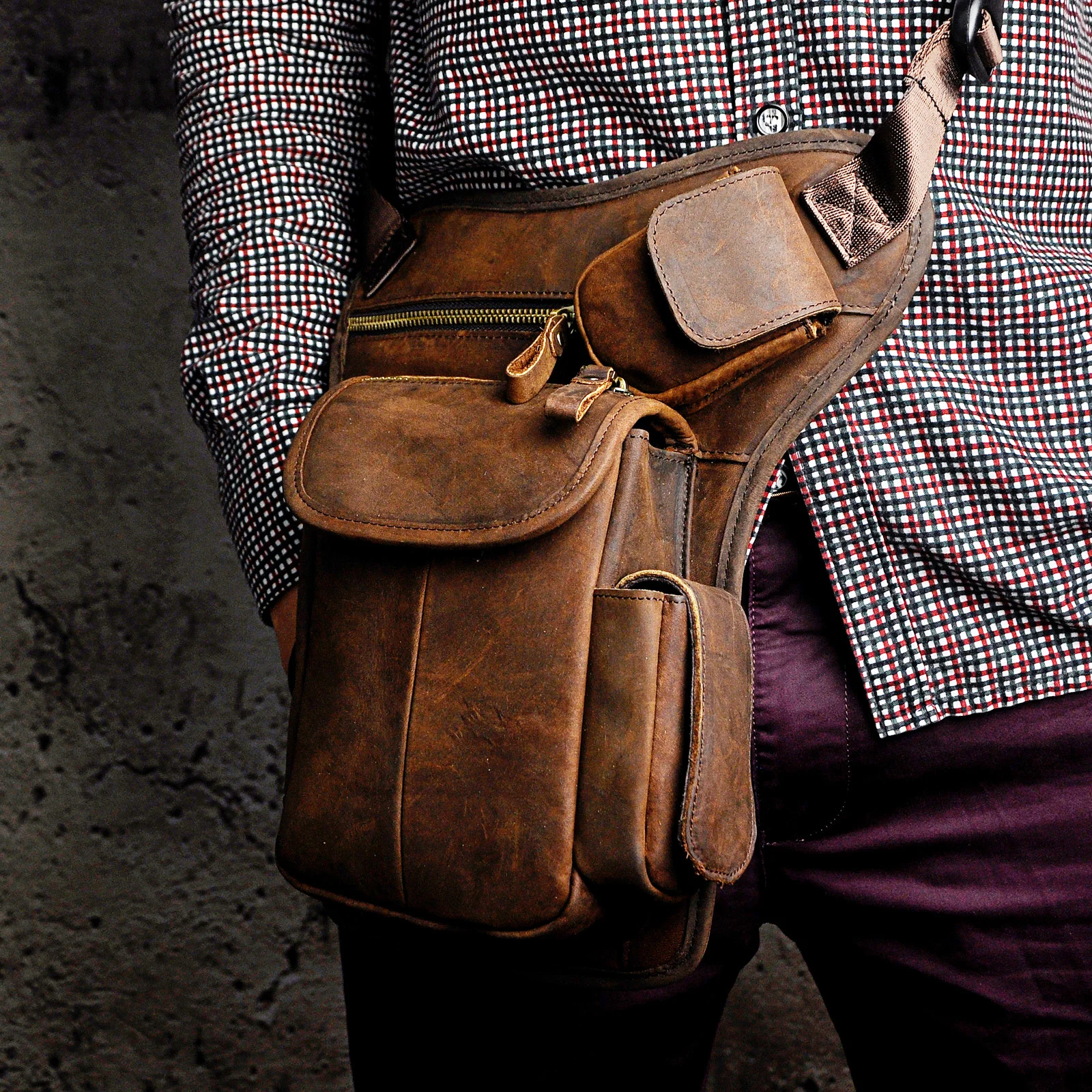 Crazy Horse Leather Men Fashion Casual Messenger One Shoulder Bag Design Travel Fanny Waist Belt Pack Drop Leg Bag 3106-d