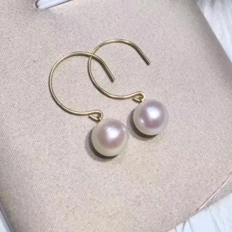 

gorgeous pair of 10-11mm south sea white round pearl earring 14k