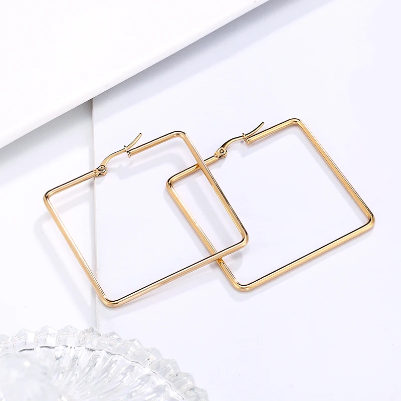 New woman‘s personality hoop earrings stainless steel hoop earrings girl earrings Laqi square hoop earrings fashion jewelry gift