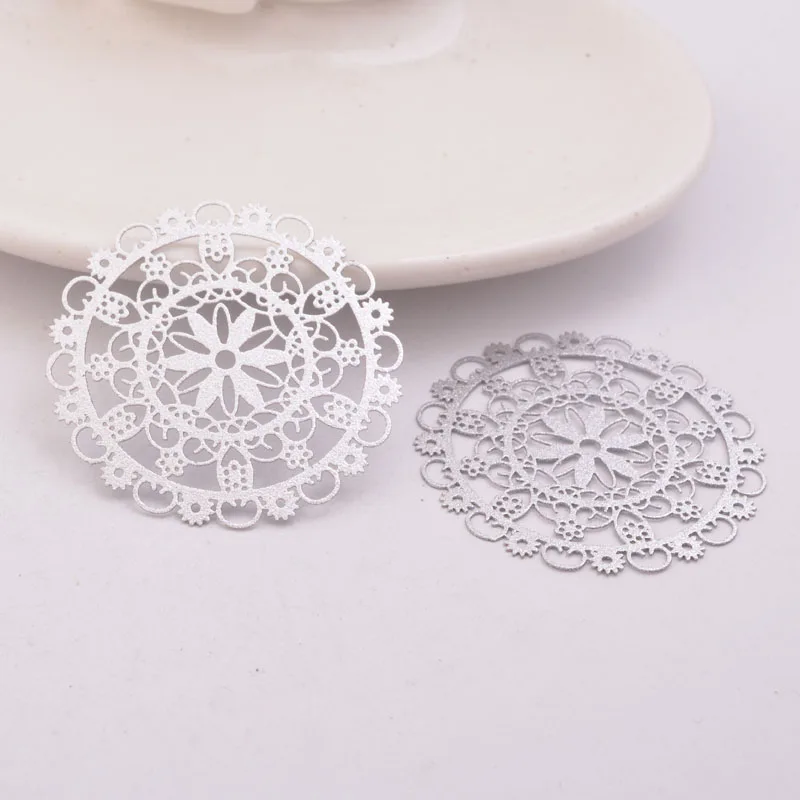 30 Stück AB5144 40mm Lasergeschnittene Große Runde Anhänger Verbinder Messing Schwarz Weiß Anhänger Schmuck Ohrring-Zubehör – Detail 5