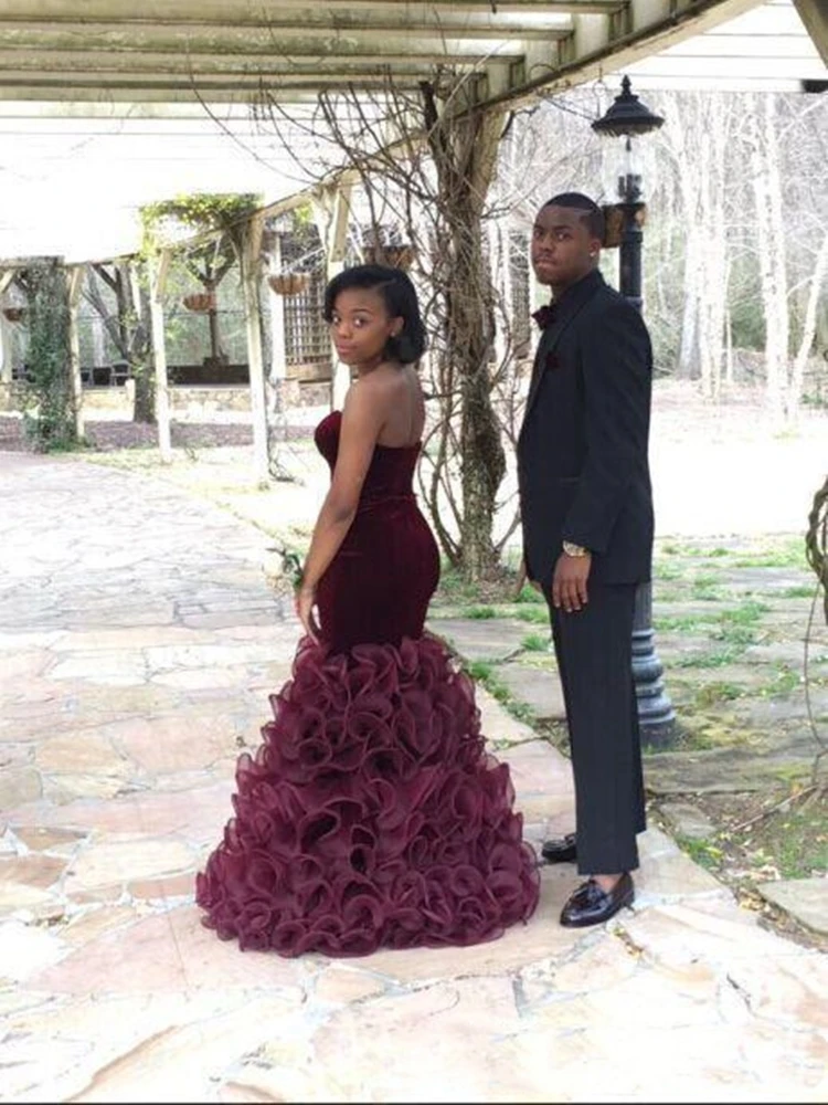 2020 Burgundy Mermaid Prom Dresses African Aso Ebi Valvet Sweetheart Ruffles Tiered Skirts Sexy Backless Long Evening Gowns