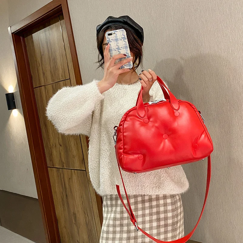 Fashion Padded Large Tote Crossbody Bags for Women Design Down Cotton Handbag Luxury Pu Quilted Leather Shoulder Bag Winter 2021