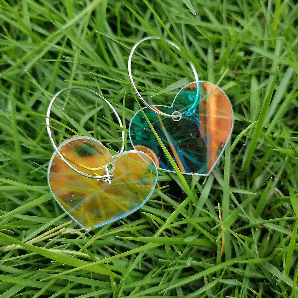 FishSheep Colorful Acrylic Geometric Star Moon Butterfly Drop Earrings For Women Cute Transparent Laser Dangle Earrings Jewelry
