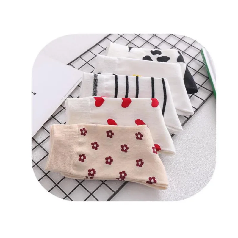 Women Cotton Girl Cartoon Love Heart Stripes Flower Patterned Socks Streetear Skateboard Harajuku Fashion Socks Ladies Sokken