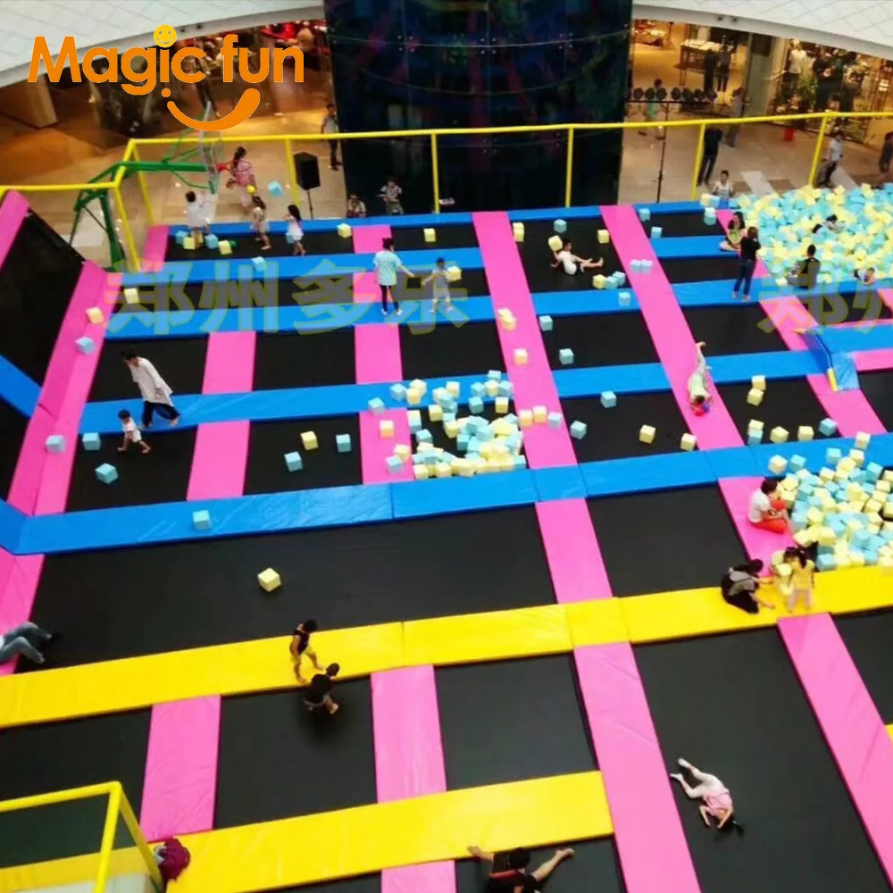 Customize Giant Multinational Leisure Park Children\'s indoor playground with Trampoline park