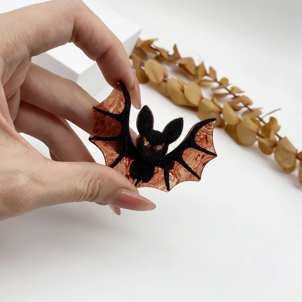 Handmade Safety Pins Custom Halloween bat Hedgehog Brooches Bag Lapel Pin Cartoon Animal Badge Jewelry Gift for Kids Friends