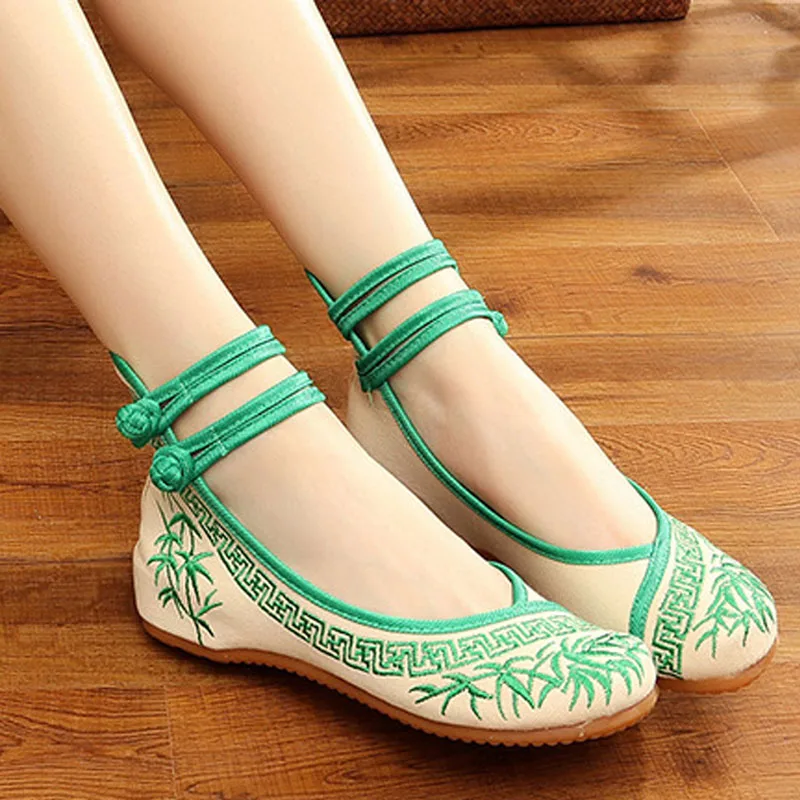 Lady models bamboo literati ink Chinese style blue and white porcelain series embroidered cloth shoes women\'s shoes  WSH2296