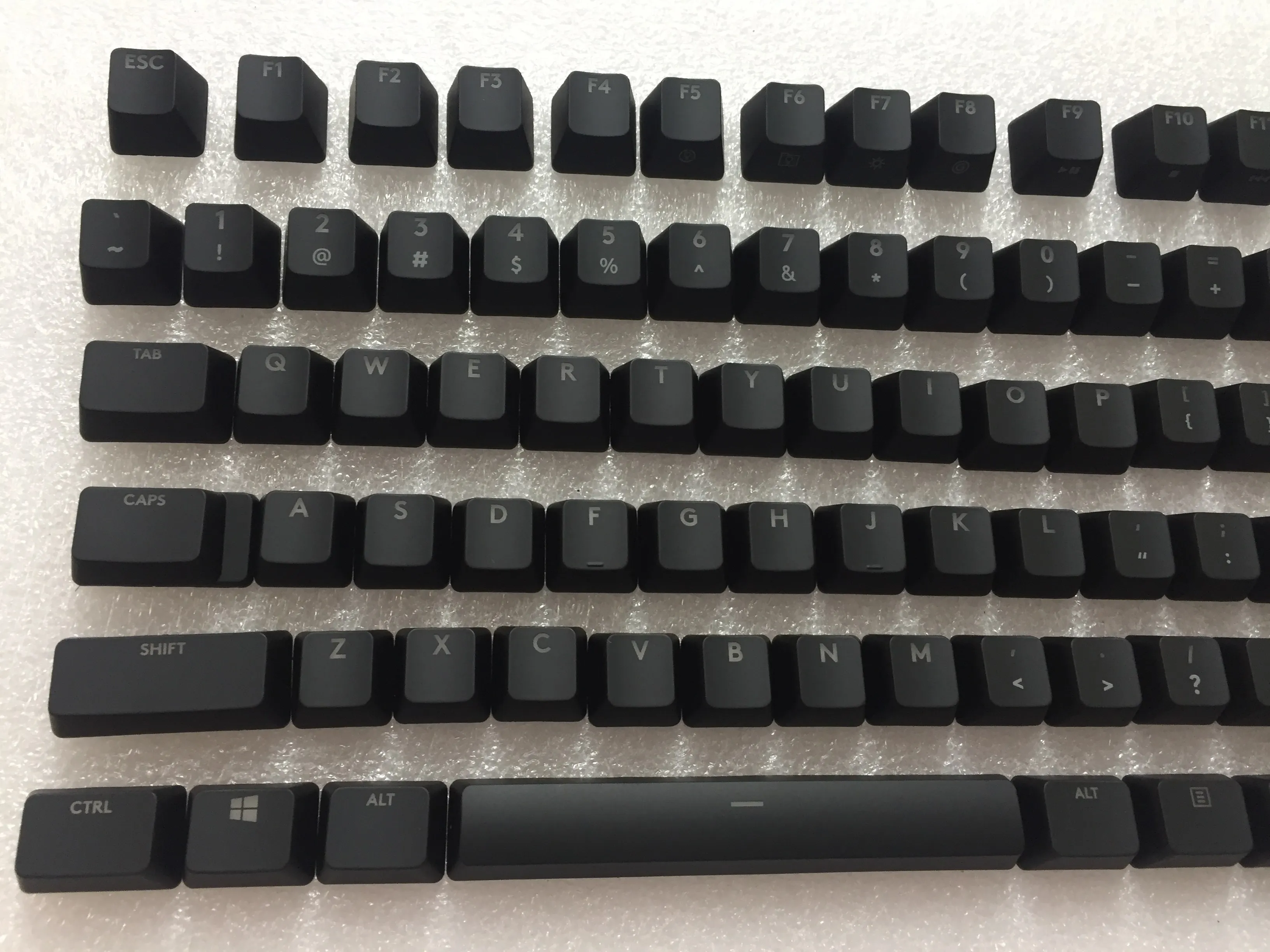 Original CTRL ALT FN WIN SPACE key caps for logitech mechanical keyboard G512 with GX-BLUE switch also have bracket stander