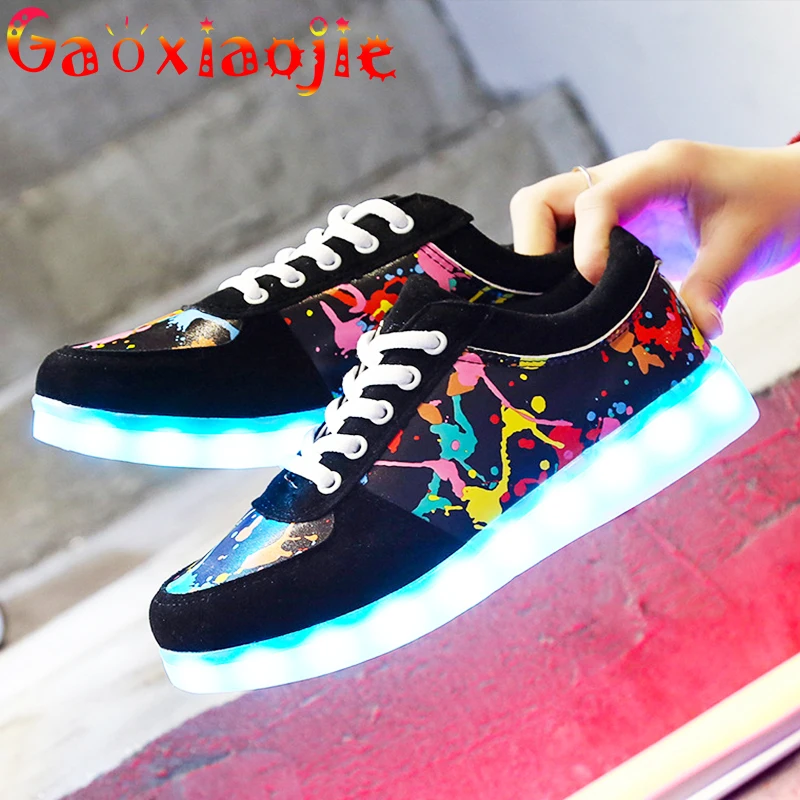 

gaoxiaojie 2021 Summer New Women Transparent Bottom USB Charging Luminous Casual Shoes Colorful LED Luminous Lovers Board Shoes