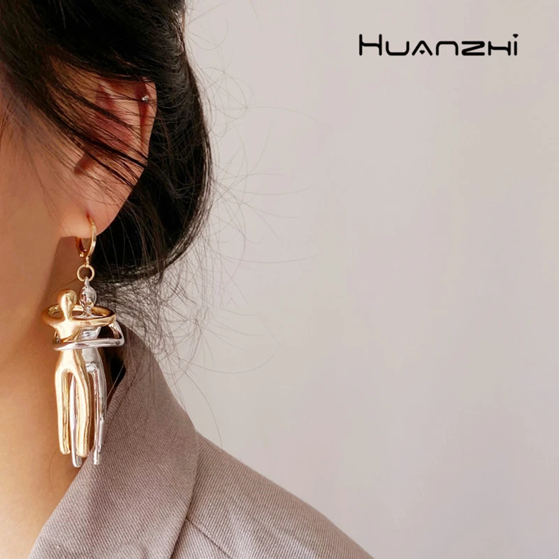 HUANZHI 2019 New Exaggerated Stereoscopic Two People Hugging Metal Vintage Long Drop Earrings for Women Girls Party Jewelry