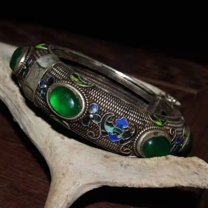 

Qing Dynasty silver fillet baked blue silver bracelet inlaid with old emerald wide bracelet antique opening transfer bracelet cl