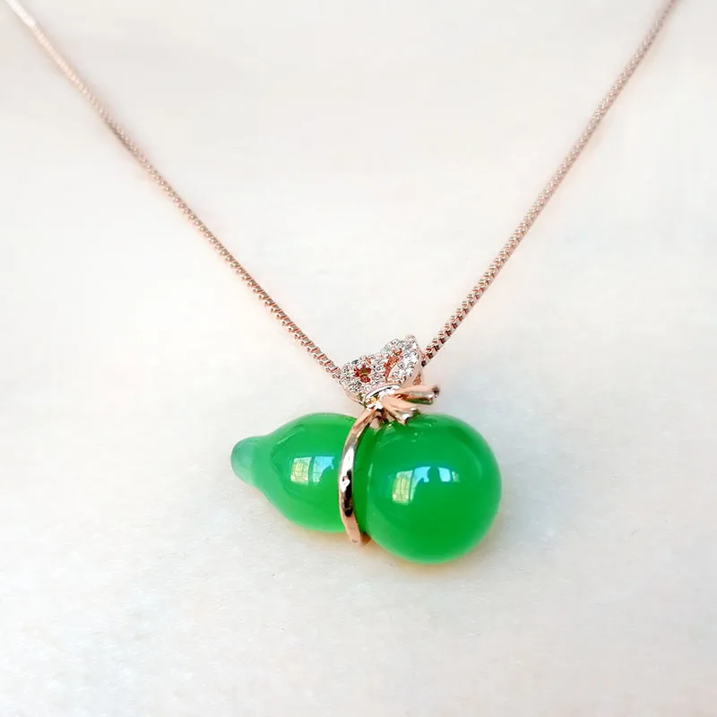 Pure emerald green inlaid pith pendants gourd ice jade pendants Silver Necklace clavicle agate pendants