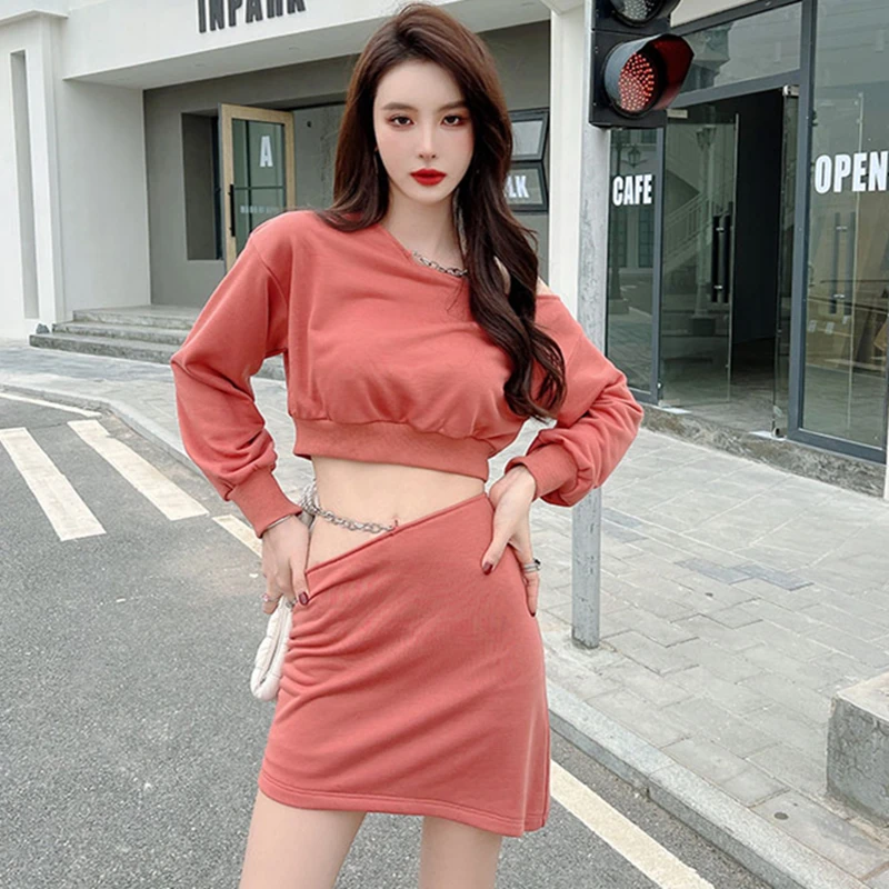 New 2022 Women Sets 2 Pieces Sexy Cropped Irregular Matching Mini Skirt Korean Fashionable Chic Autumn Winter Lady Suits WS9417