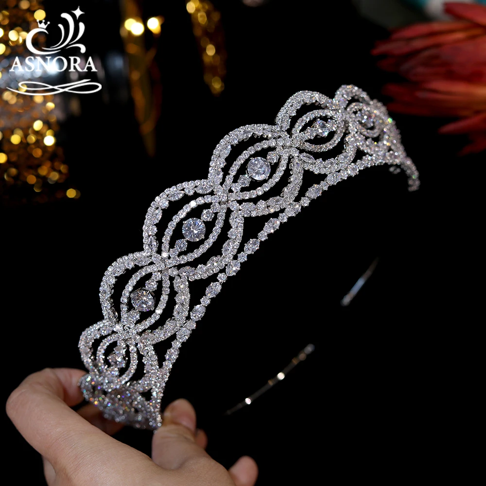 Imagem -02 - Luxo Cubic Zirconia Coroa de Noiva Barroco Retro Tiaras Cocar de Cristal Acessórios de Cabelo do Casamento para Mulheres Novo A01254