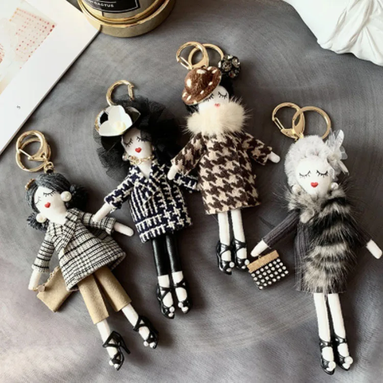Real Mink Fur Keychain Bag Pompom Bag Charm KeyRing Luxury Car Jewelry Pendant Girlfriend Gift Luxury Keychain