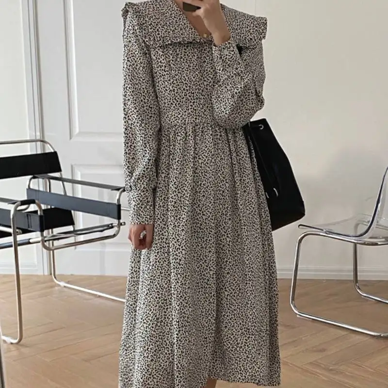 2022 New Women French Retro Dress Floral Printing Flat Loose Gentle Full Sleeves Elegant Long Chic Female Fashion Femme