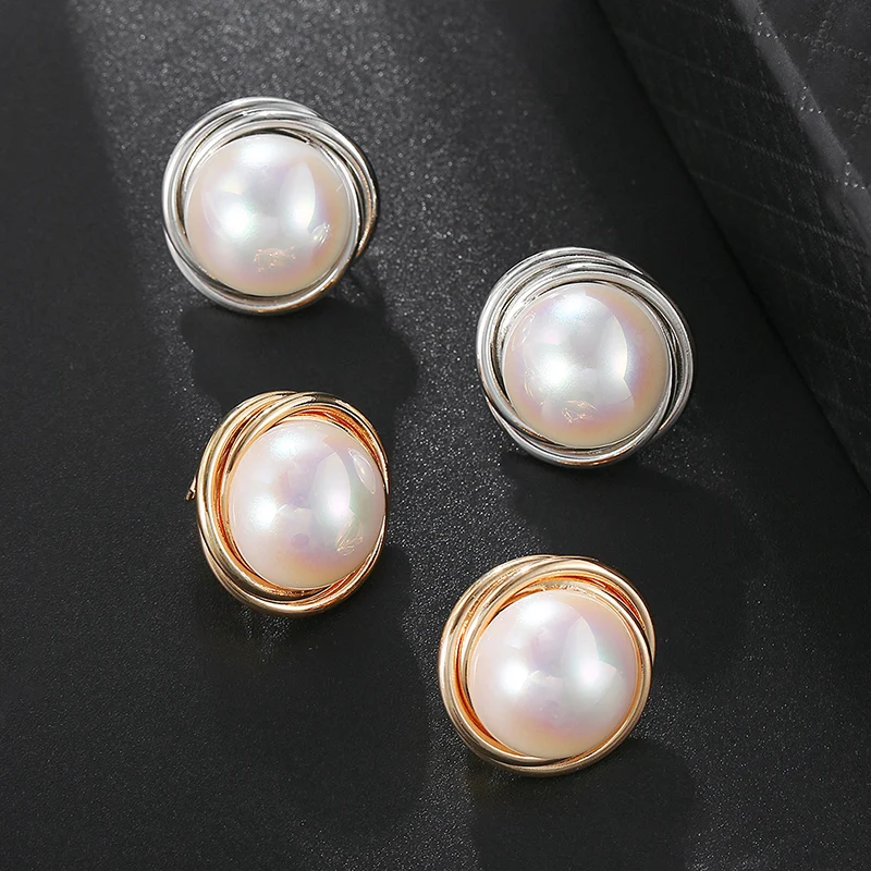 Mild Luxury Mabe Pearl Clip on Earrings Suitable for Women Non Pierced Geometric Round Ear Clips Elegant Wedding Party Jewelry