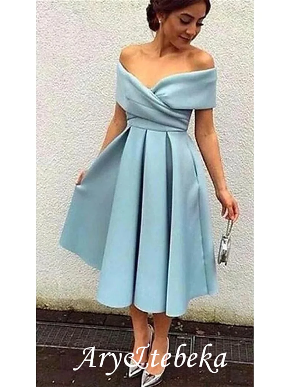 Krój a elegancki Vintage imprezowa, koktajlowa kolacja oficjalna sukienka V Neck krótki rękaw Tea Length satyna z plisami 2021