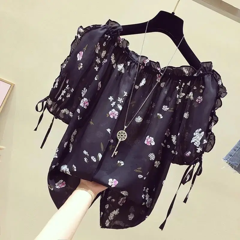 

One-shoulder blouse women's short-sleeved summer 2023 new Korean version of loose and sweet leaky shoulder floral chiffon shirt